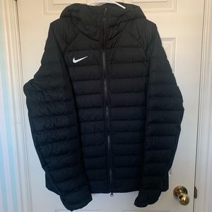 Nike Mens Sportswear black, down-filled Windrunner jacket, size Large.